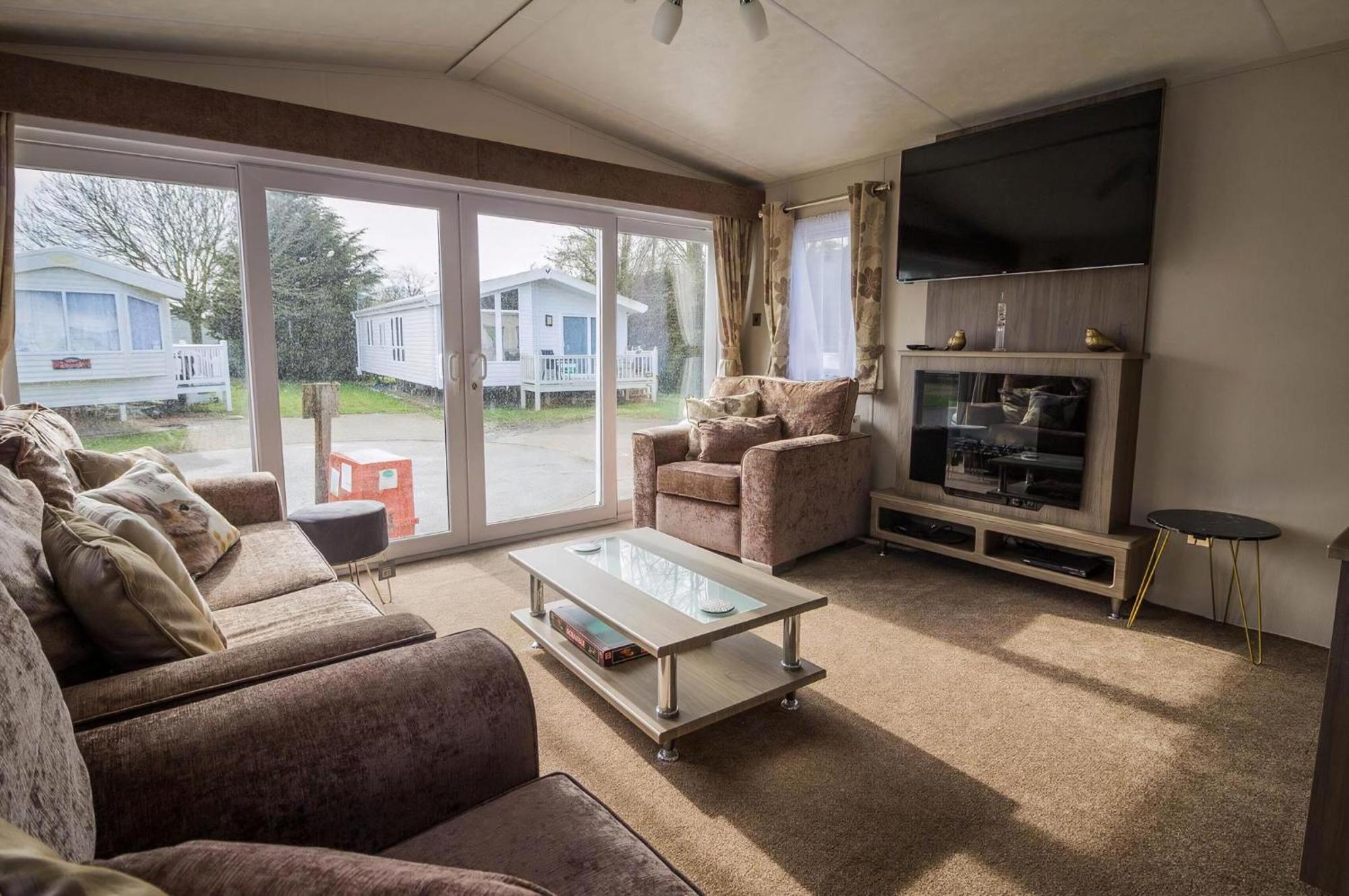Modern 6 Berth Caravan At Highfield Grange In Essex Ref 26609P Клактон-он-Си Экстерьер фото