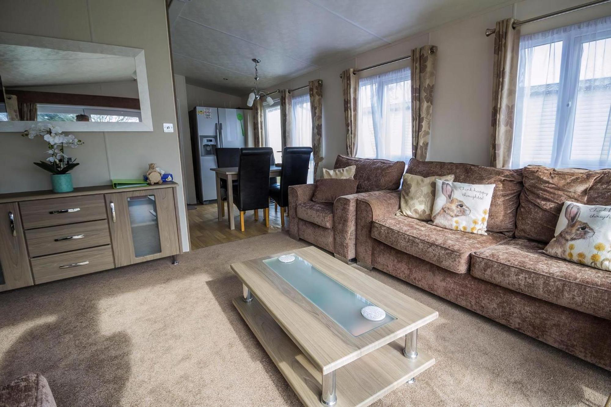 Modern 6 Berth Caravan At Highfield Grange In Essex Ref 26609P Клактон-он-Си Экстерьер фото